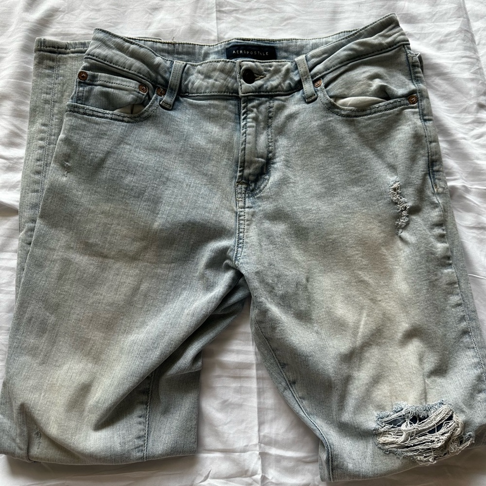 Men’s aeropostale jeans.